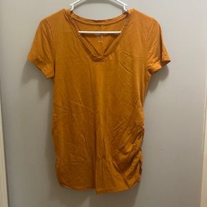 Maternity tshirt size small womens